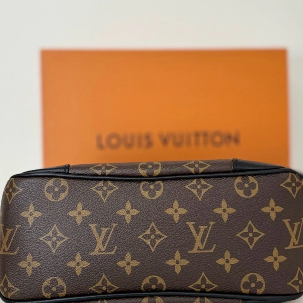Louis Vuitton Monogram Canvas Boulogne PM - Picture 5 of 5
